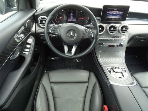 Used 2018 Mercedes-Benz GLC 300 4MATIC image 15