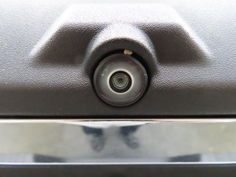 Used 2022 Ford F350 Lariat w/ Tremor Off-Road Package image 34