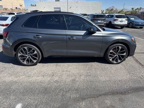 Used 2024 Audi SQ5 Prestige w/ Prestige Package AWD/4WD image 3