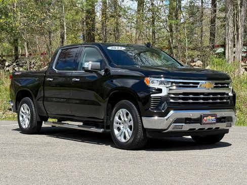 Used 2023 Chevrolet Silverado 1500 LTZ w/ LTZ Premium Package AWD/4WD image 5