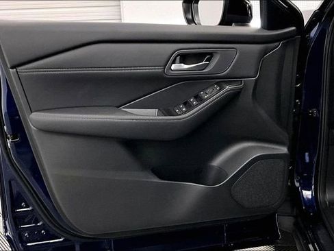 New 2026 Nissan Rogue SV FWD image 32