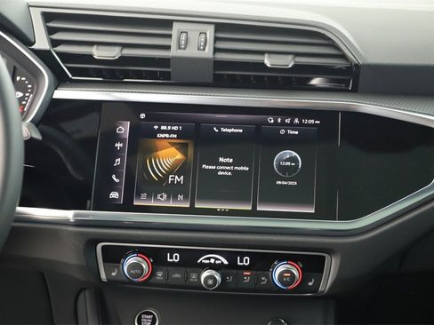 New 2025 Audi Q3 2.0T Premium image 18