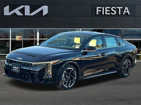 New 2025 Kia K4 GT-Line image 2