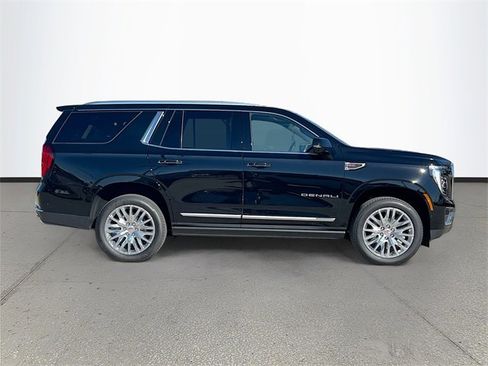 New 2026 GMC Yukon Denali w/ Sun & Power Step Package image 3