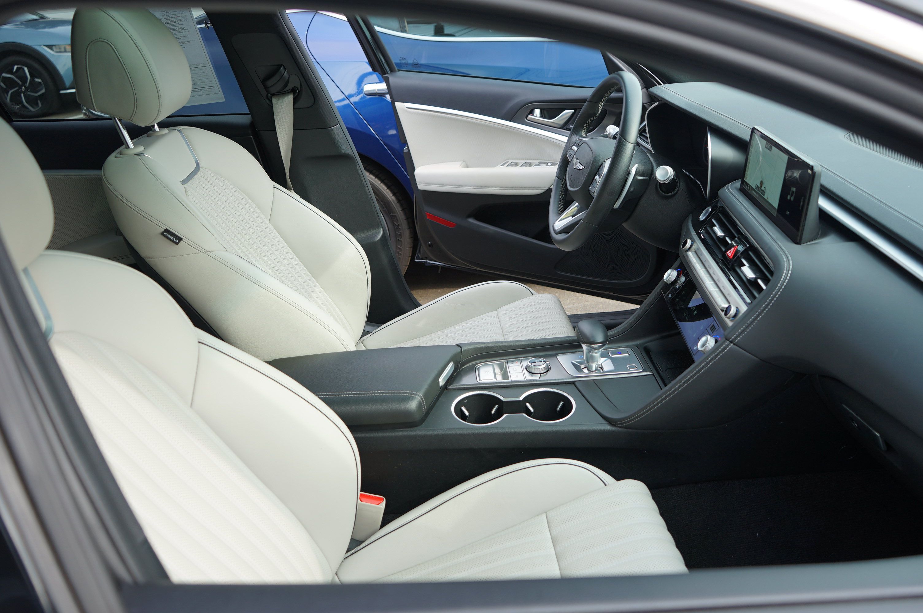 Used 2025 Genesis G70 2.5T w/ Sport Prestige Package RWD image 38