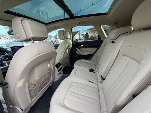 Used 2020 Audi Q5 2.0T Premium Plus AWD/4WD image 18