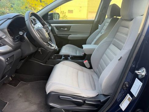 Used 2020 Honda CR-V LX image 11