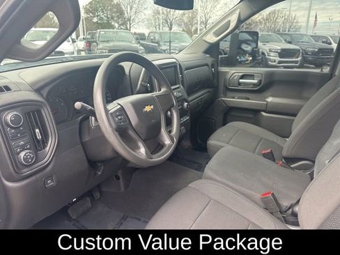 Used 2022 Chevrolet Silverado 2500 Custom w/ Custom Value Package image 7