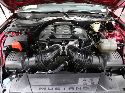 Used 2025 Ford Mustang GT Premium image 40