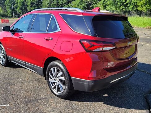 Used 2024 Chevrolet Equinox Premier AWD/4WD image 9