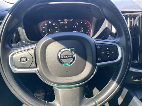 Used 2018 Volvo XC60 T5 Momentum w/ Vision Package AWD/4WD image 14