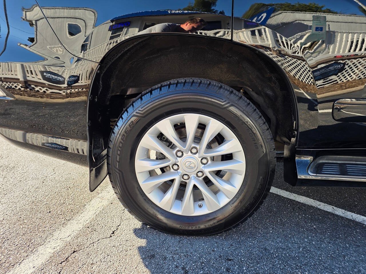 Used 2015 Lexus GX 460 w/ Premium Package AWD/4WD image 12