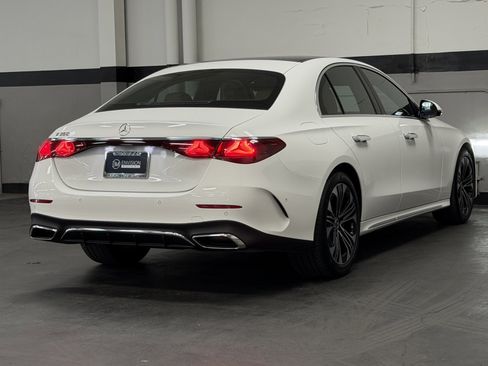 Used 2025 Mercedes-Benz E 350 Sedan image 12