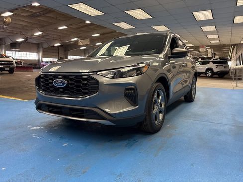 Used 2025 Ford Escape ST-Line image 10