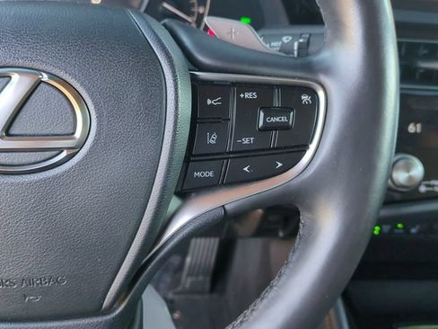 Used 2024 Lexus ES 300h w/ Premium Package FWD image 12