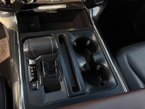 Used 2021 Ford F150 Lariat w/ Equipment Group 502A High image 23