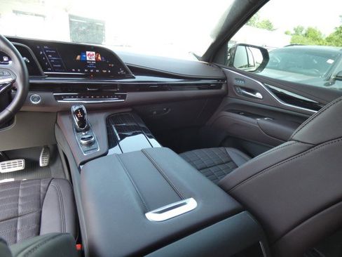 Used 2024 Cadillac Escalade V image 14