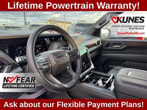 Used 2025 GMC Yukon XL Denali AWD/4WD image 16