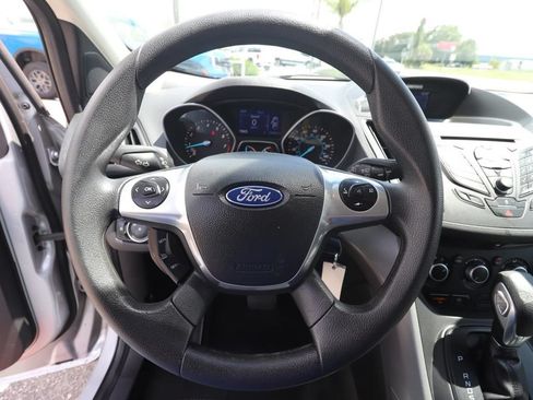 Used 2015 Ford Escape SE FWD image 18