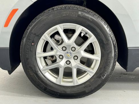 Used 2023 Chevrolet Equinox LT image 34