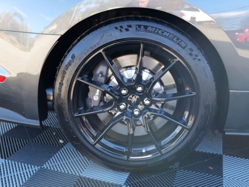 Used 2020 Ford Mustang Shelby GT350 w/ Technology Package image 86