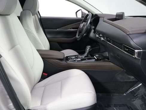 Used 2023 MAZDA CX-30 AWD 2.5 S w/ Premium Package image 16