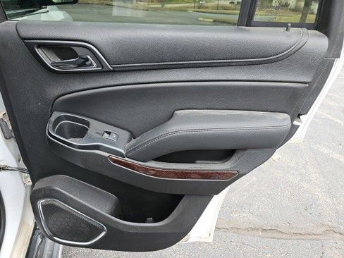 Used 2017 GMC Yukon SLE w/ Convenience Package image 16