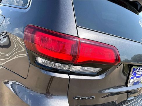 Used 2021 Jeep Grand Cherokee Laredo X AWD/4WD image 30