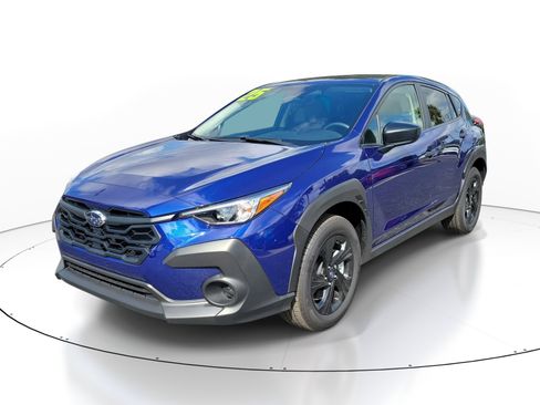 Used 2025 Subaru Crosstrek 2.0i AWD/4WD image 3