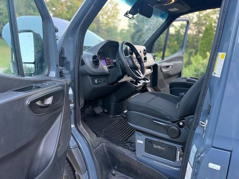Used 2019 Mercedes-Benz Sprinter 170 image 10