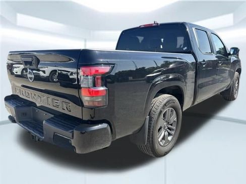Used 2025 Nissan Frontier SV RWD image 6