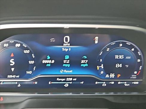 Used 2023 Chevrolet Tahoe High Country AWD/4WD image 15