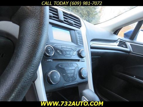 Used 2014 Ford Fusion SE image 11