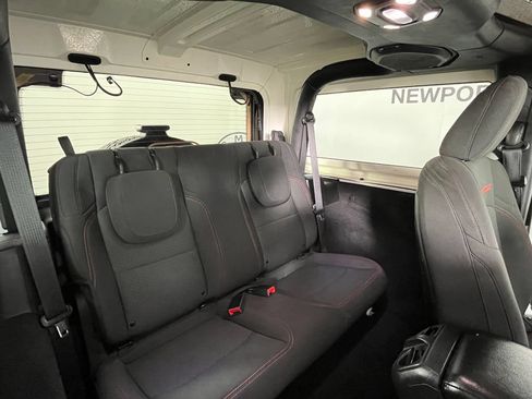 Used 2021 Jeep Wrangler Rubicon AWD/4WD image 22