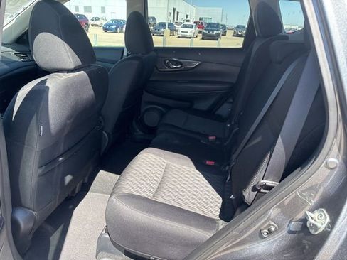 Used 2018 Nissan Rogue SV FWD image 10