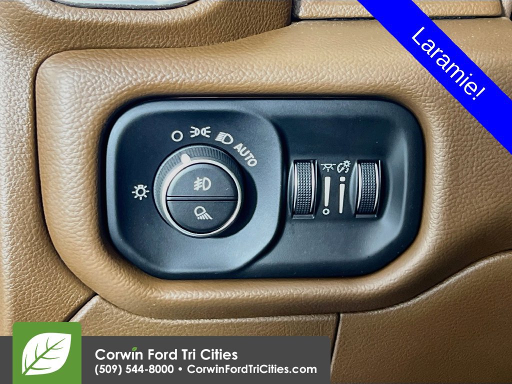 Used 2019 RAM 3500 Laramie AWD/4WD image 17