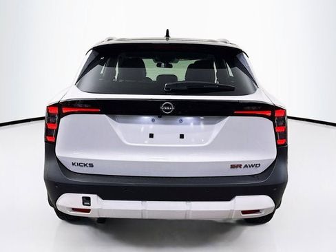 New 2026 Nissan Kicks SR w/ SR Premium Package image 6