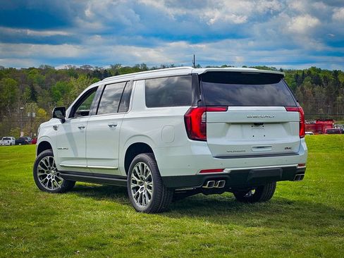 New 2026 GMC Yukon XL Denali w/ Denali Reserve Package AWD/4WD image 5