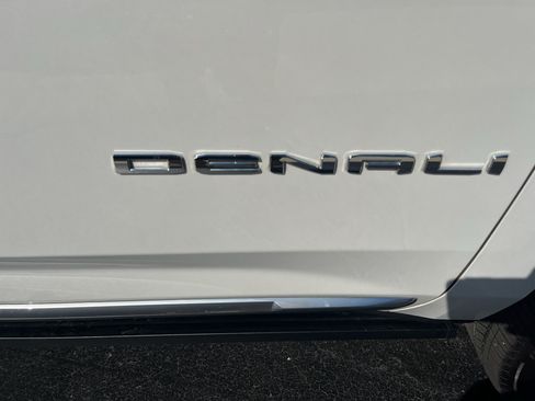Used 2024 GMC Yukon XL Denali w/ Denali Reserve Package AWD/4WD image 56