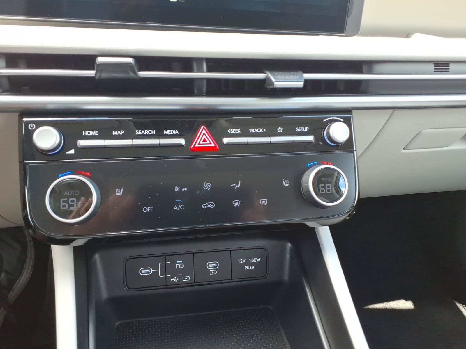 New 2026 Hyundai Tucson SEL Plus FWD image 10