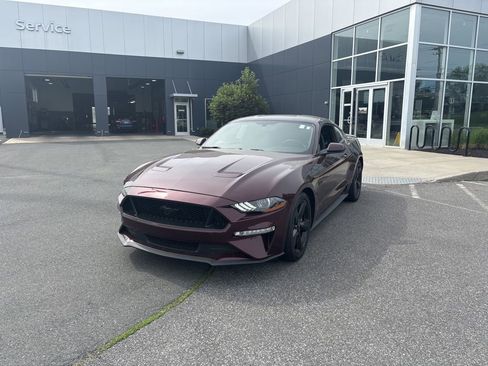 Used 2018 Ford Mustang GT Premium w/ Equipment Group 401A RWD image 3