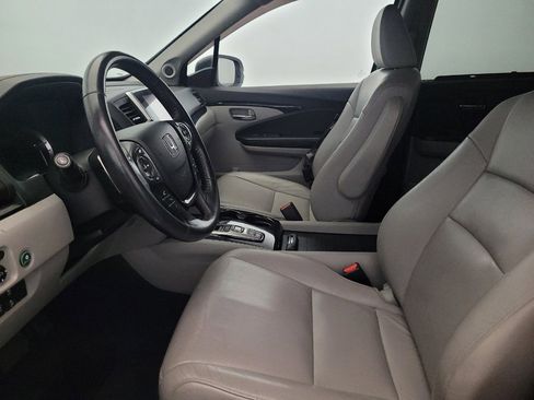 Used 2016 Honda Pilot Touring image 17