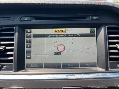 Used 2016 Hyundai Sonata Limited w/ Option Group 02 FWD image 18