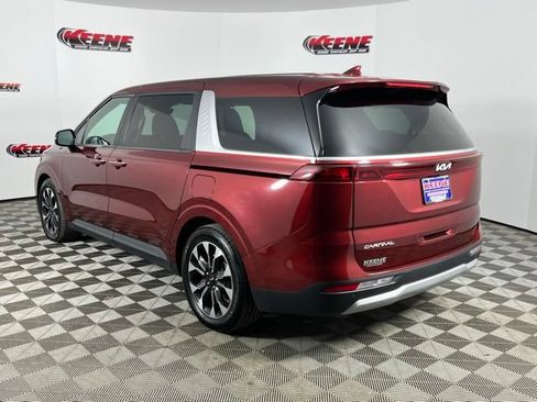 Used 2024 Kia Carnival EX FWD image 6