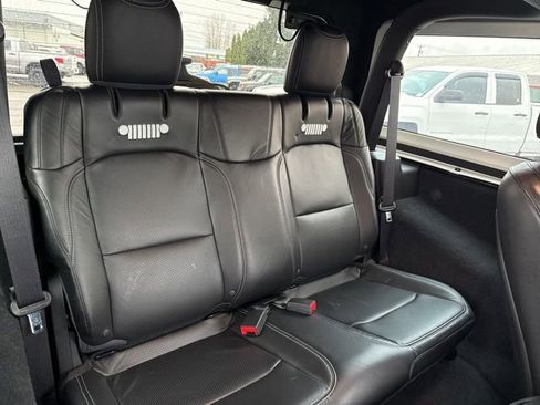 Used 2019 Jeep Wrangler Rubicon AWD/4WD image 13