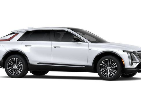 New 2026 Cadillac Lyriq Luxury w/ LPO, Floor Liner Package image 15