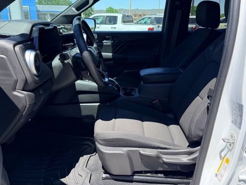 Used 2024 Chevrolet Colorado LT w/ LT Convenience Package AWD/4WD image 14