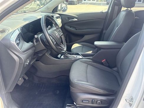 Certified 2024 Buick Encore GX Preferred w/ Comfort Package FWD image 18