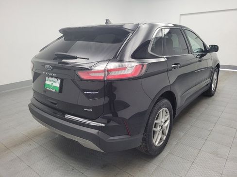 Used 2024 Ford Edge SEL image 9