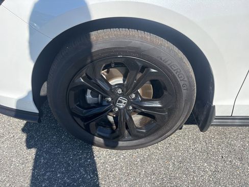 Used 2025 Honda Accord SE image 11